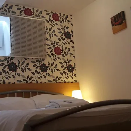 乐福润羔缇酒店 公寓 布拉迪斯拉发